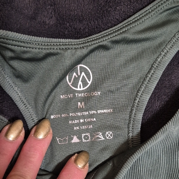 Sage Green Crop Top With Leopard Print - Picture 4 of 5